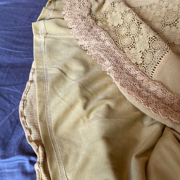 Doe & Rae Dress - Picture 15 of 15